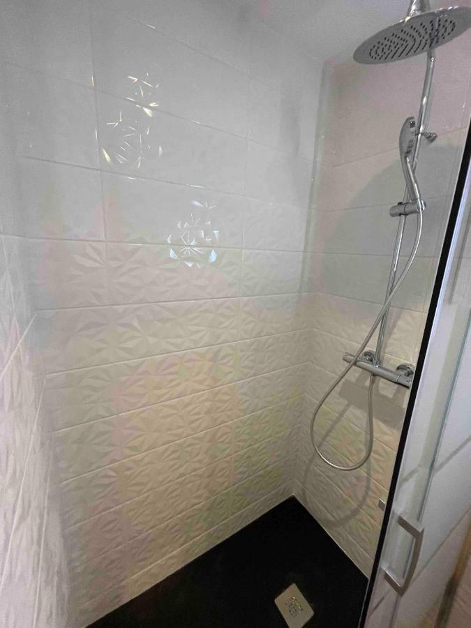 Le Jardin Niortais - Hyper Centre- Proche Gare - Paisible - Grand Jardin Prive, Wifi Hd -netflix *